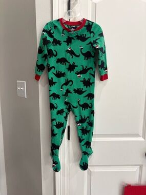 Carter’s green Christmas dinosaur theme zip up fleece footie pajamas in 3t GUC